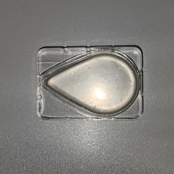 MakeupDrop Silicone Beauty Applicator - Picture 2 of 2